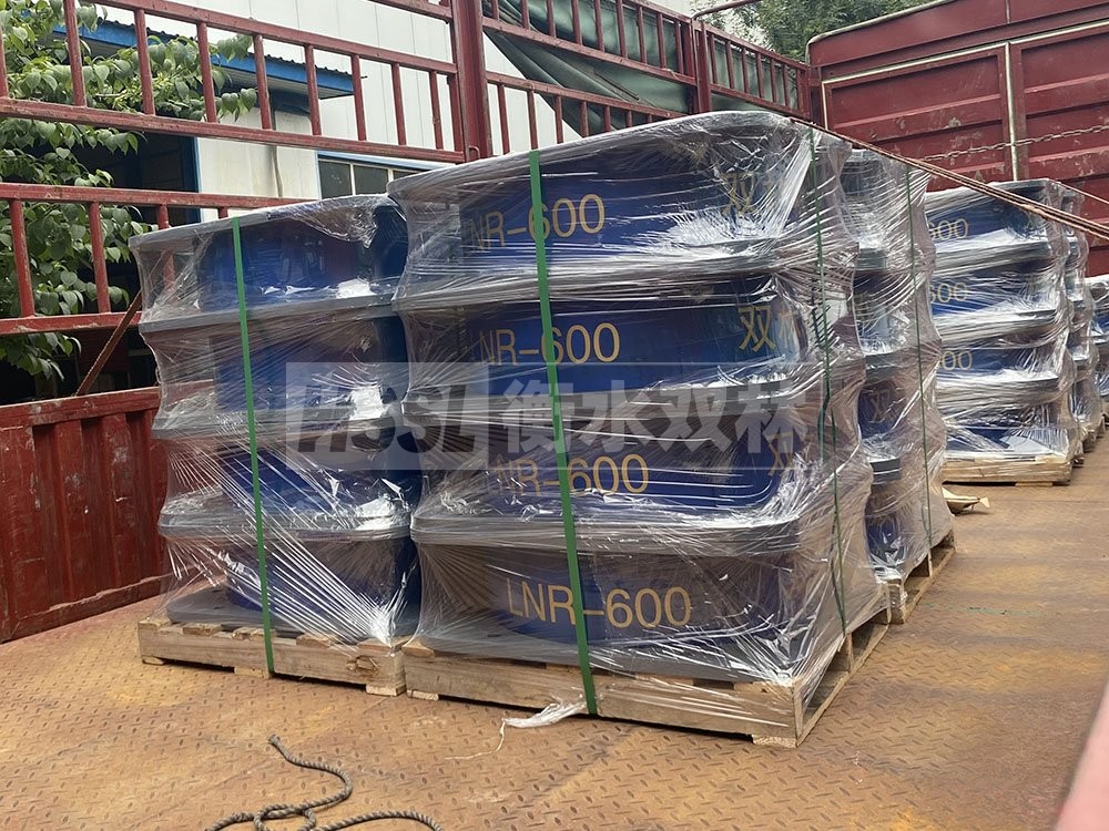 減振隔震支座源頭工廠 隔震支座D800 矩形鉛芯隔震支座廠家